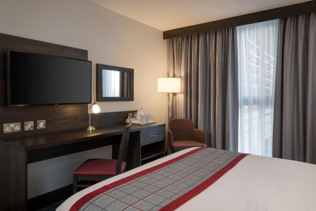 Hotel Ramada By Wyndham East 4*