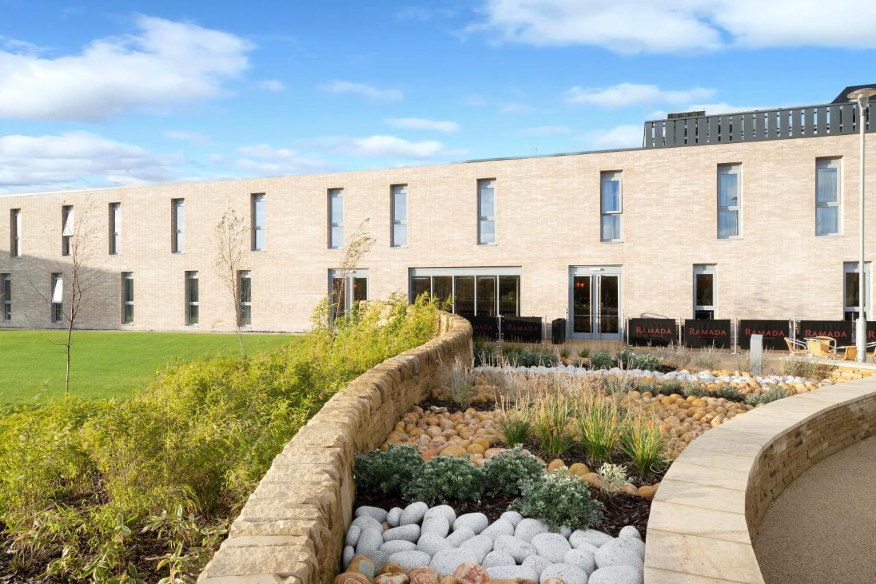 Ramada By Wyndham Leeds East 4*