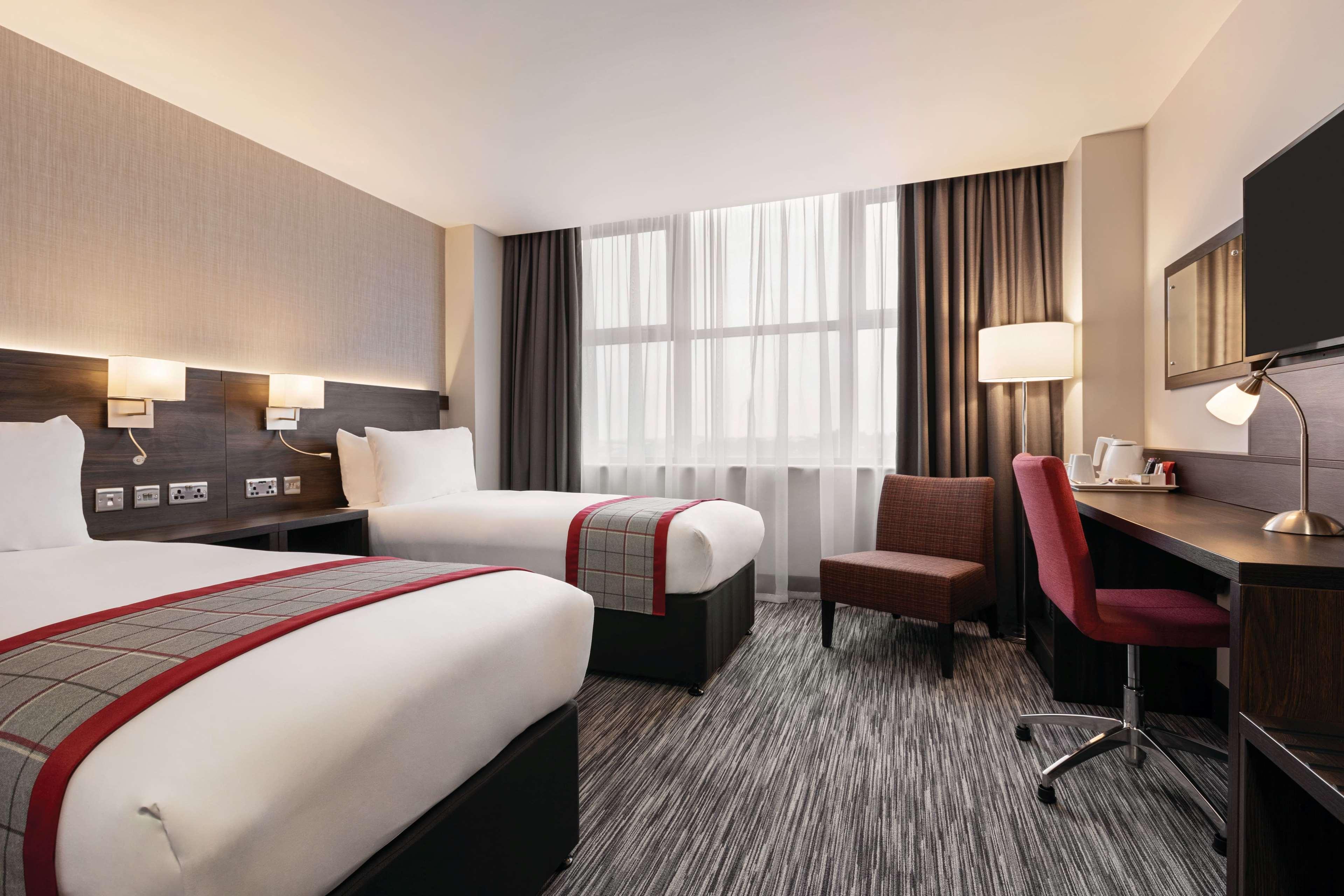 Hotel Ramada By Wyndham East